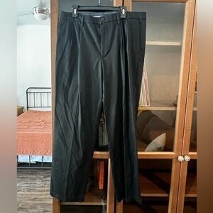 Dockers Khakis X Comfort / Classic Fit / 36x32/ Black